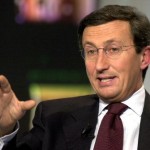 Gianfranco Fini discute