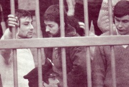 Battisti, definito “assassino comunista”, e la propaganda governativa