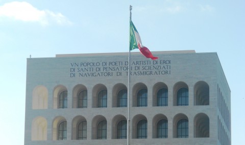 In difesa dell’idealità in politica, ovvero, migranti alla ricerca di un’idea di paese civile