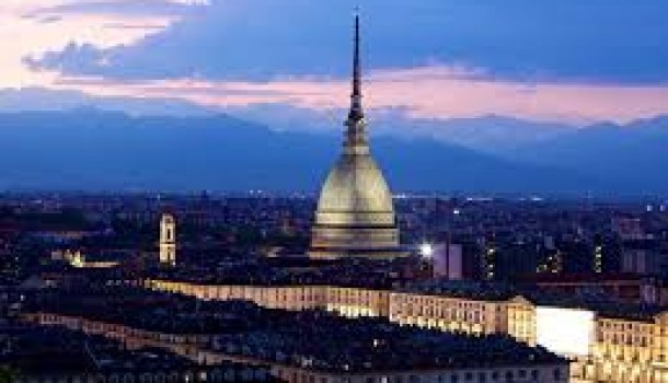 Referendum/Torino vota No: il Consiglio comunale approva due odg contro la Renzi-Boschi