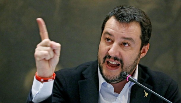 Salvini, i migranti e l’uomo forte