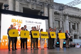 In piazza, insieme, perché nessuno sia più solo